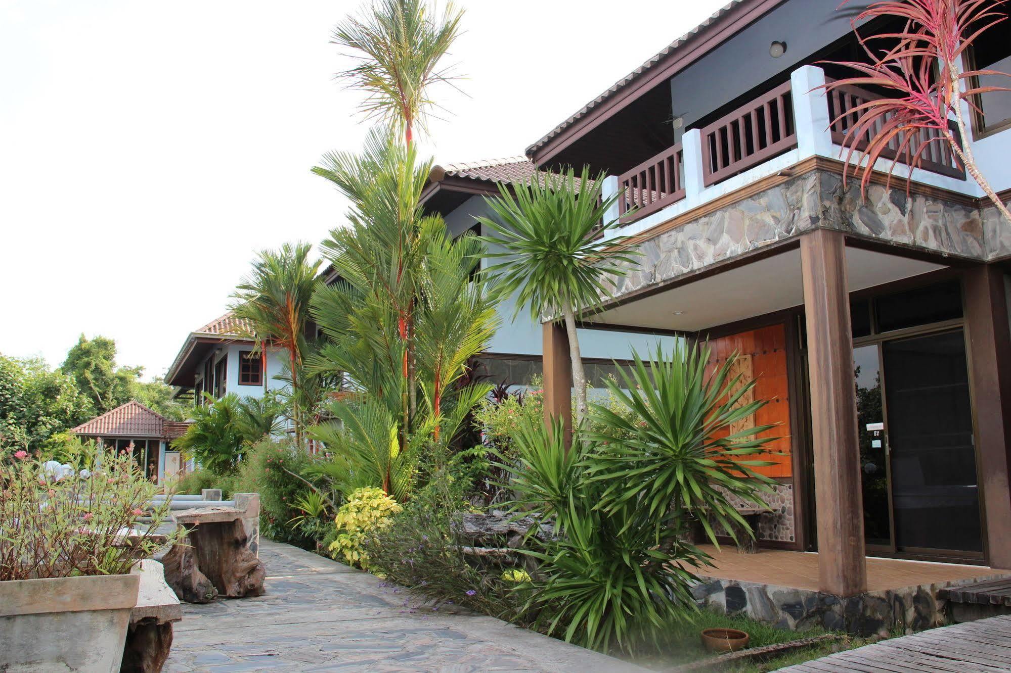 Baanrimnam Resort Trat Exterior photo